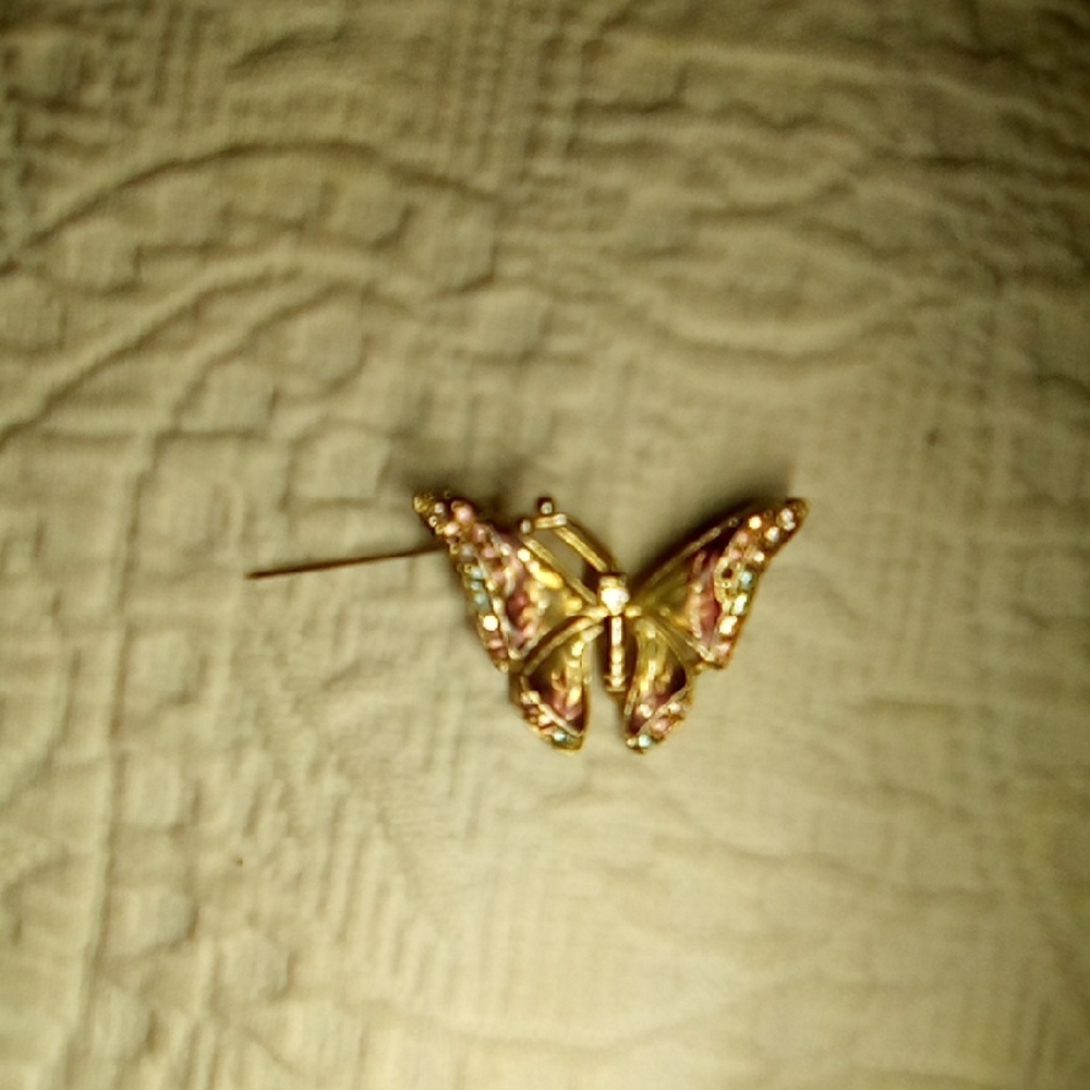 Elegant Butterfly Brooch in Gold and Pink